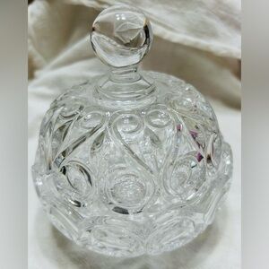 Vintage Hochwertigs Blerkristall Crystal. clear cut glass candy dish.  Mint